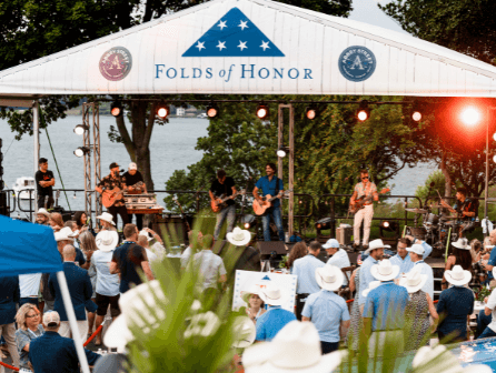 Crowd gathers at concert